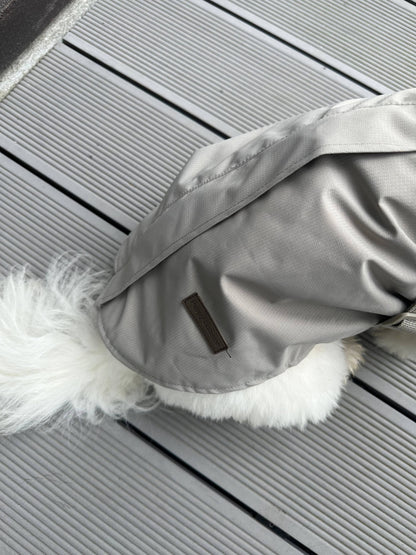 Hunde-Regenmantel | beige | Jetzt online kaufen bei Dogs & Lifestyle