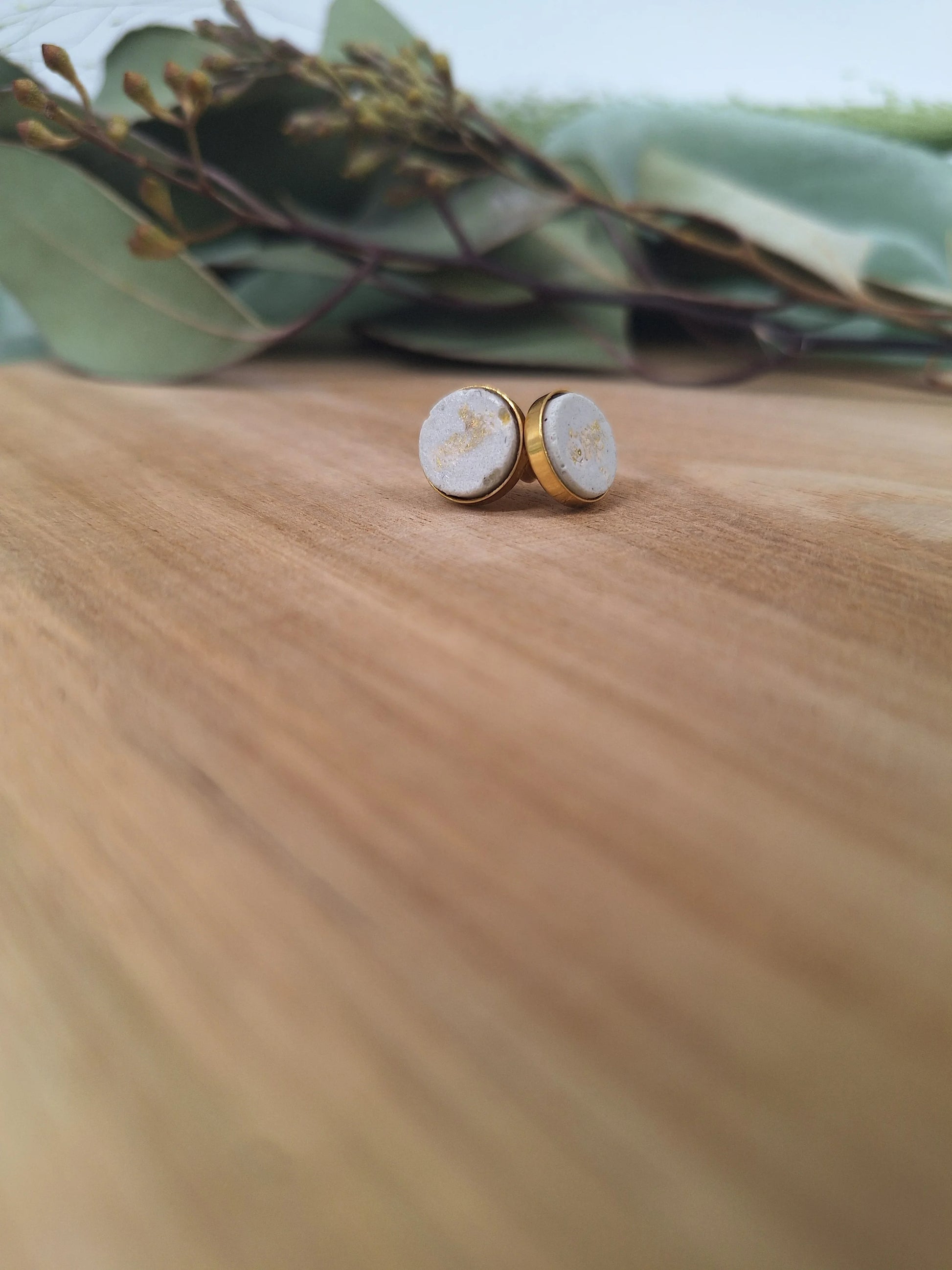 Beton-Ohrstecker classic | Gold | versch. Varianten | Jetzt online kaufen bei Dogs & Lifestyle