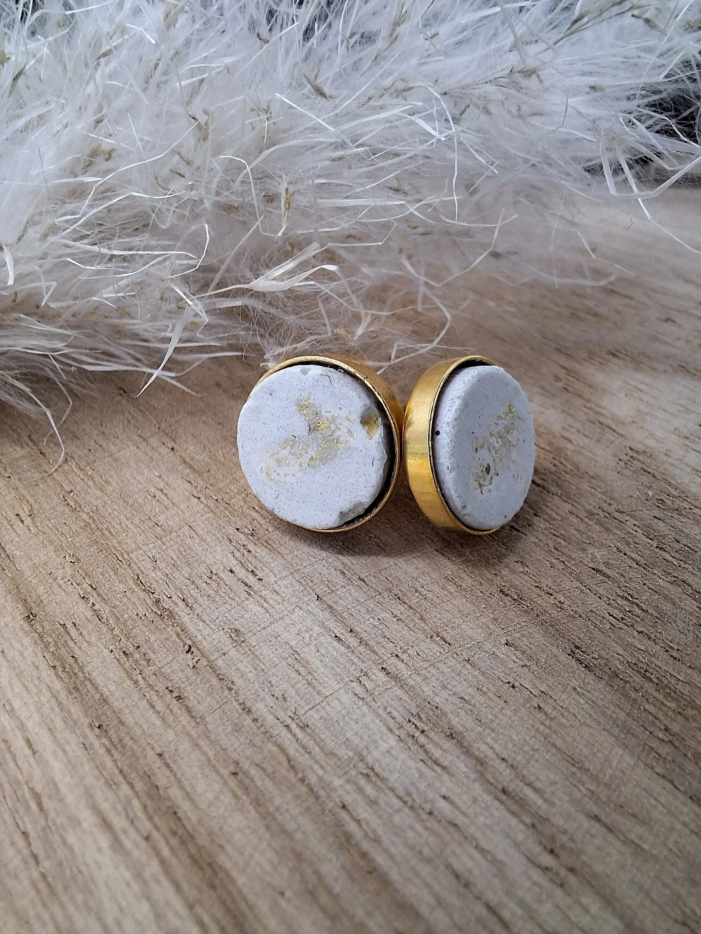 Beton-Ohrstecker classic | Gold | versch. Varianten | Jetzt online kaufen bei Dogs & Lifestyle