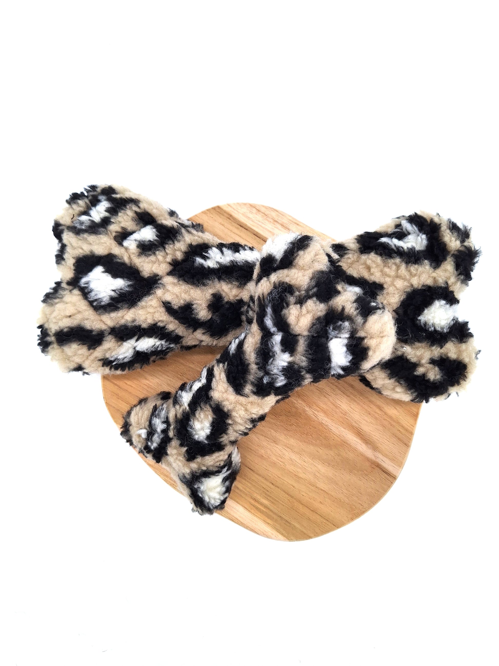 Plüschknochen | Leo | Jetzt online kaufen bei Dogs & Lifestyle