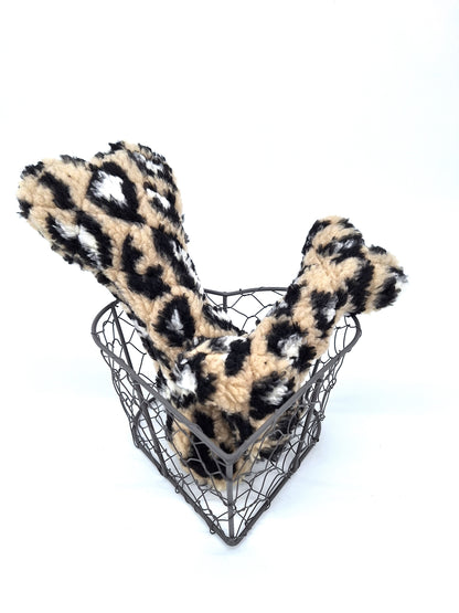 Plüschknochen | Leo | Jetzt online kaufen bei Dogs & Lifestyle