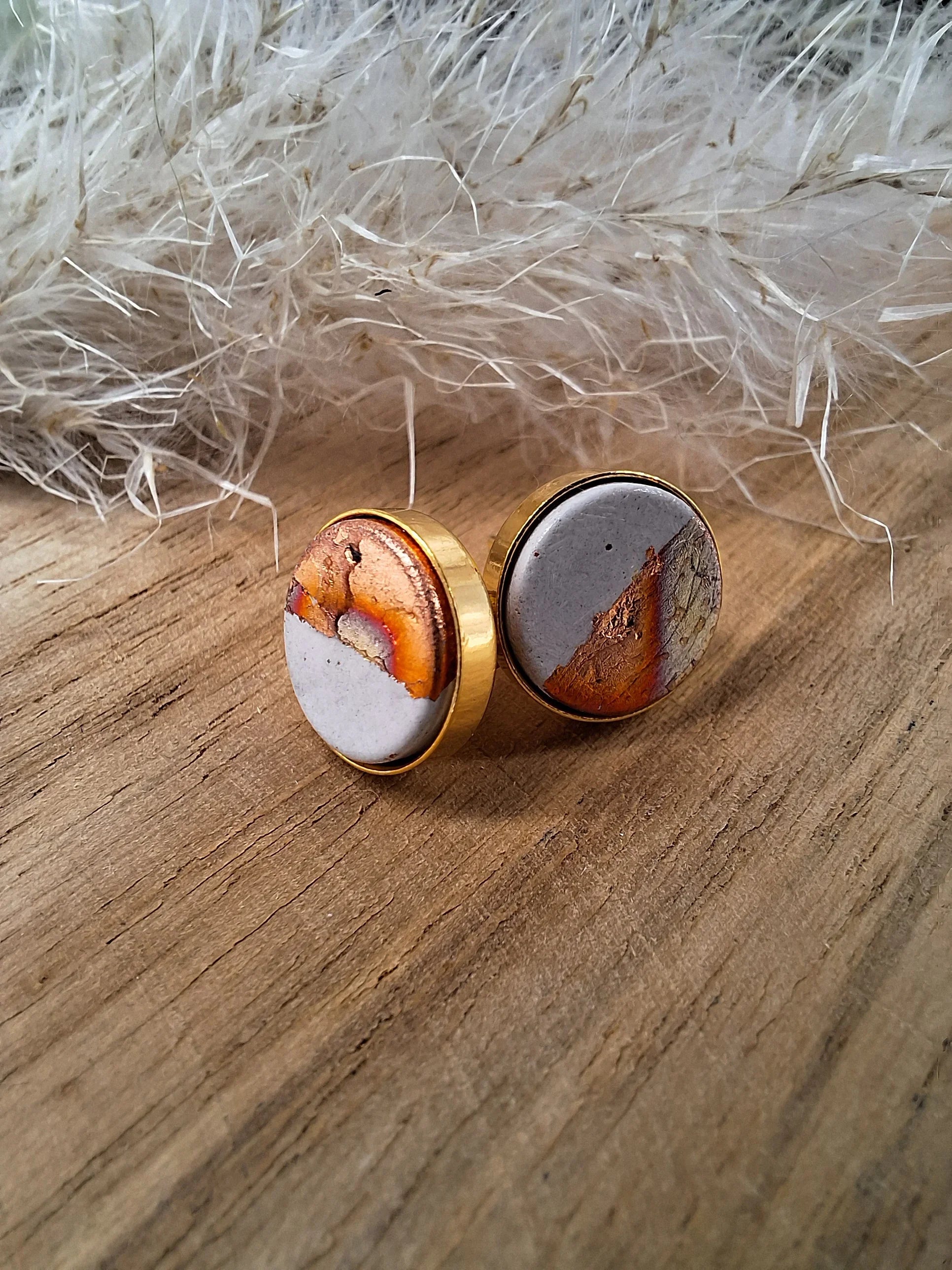 Beton-Ohrstecker rainbow | Gold | Jetzt online kaufen bei Dogs & Lifestyle