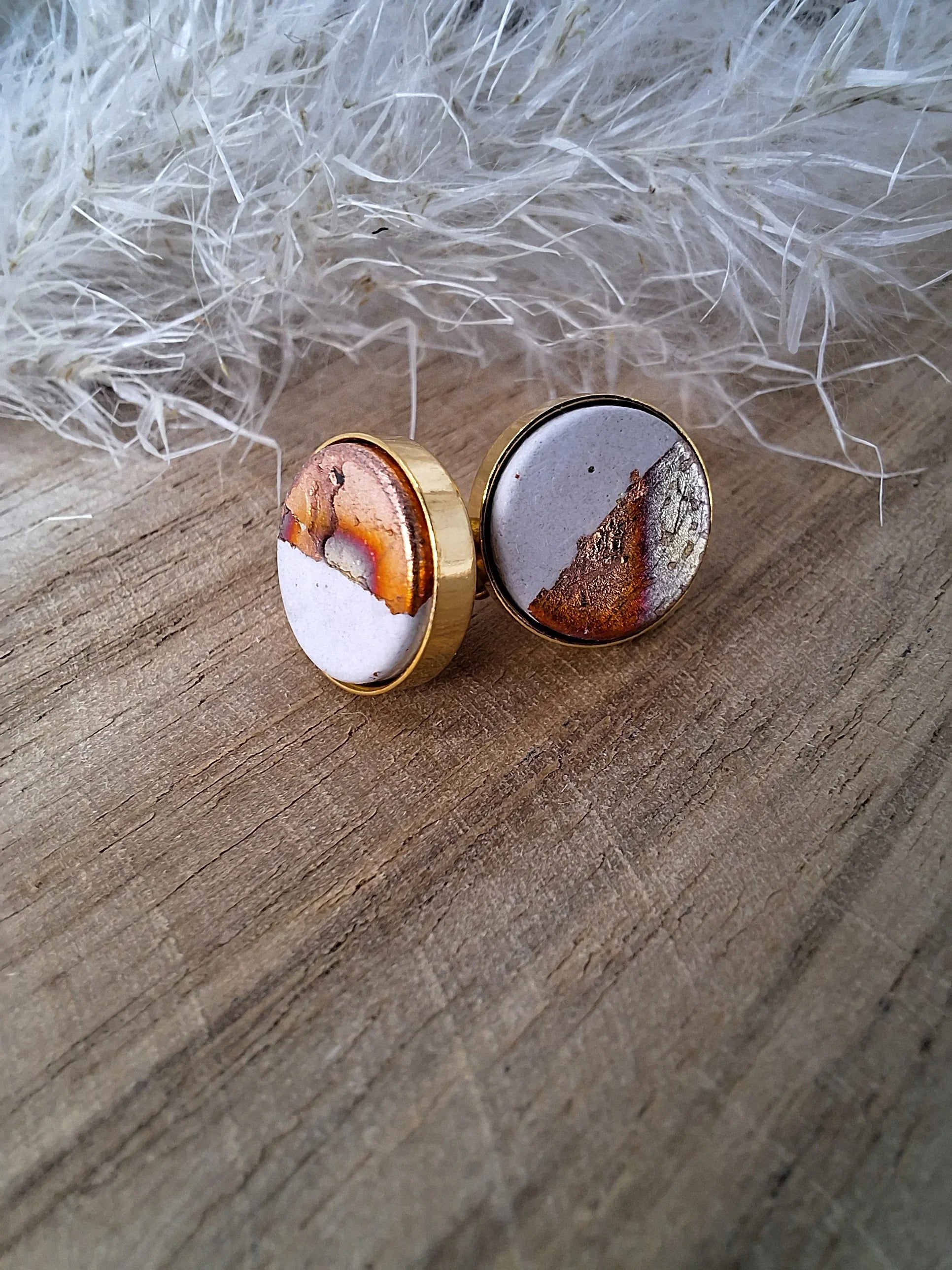 Beton-Ohrstecker rainbow | Gold | Jetzt online kaufen bei Dogs & Lifestyle