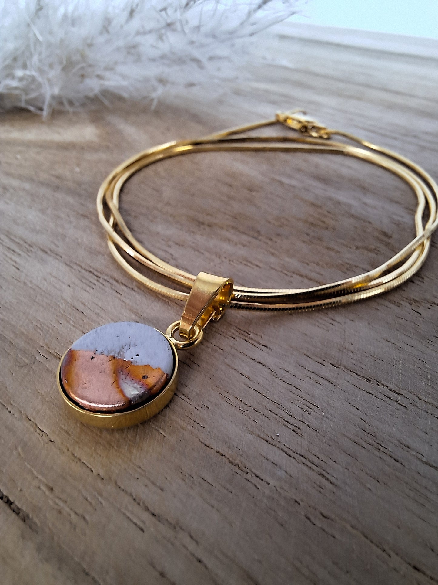 Beton-Halskette rainbow | Gold | Jetzt online kaufen bei Dogs & Lifestyle