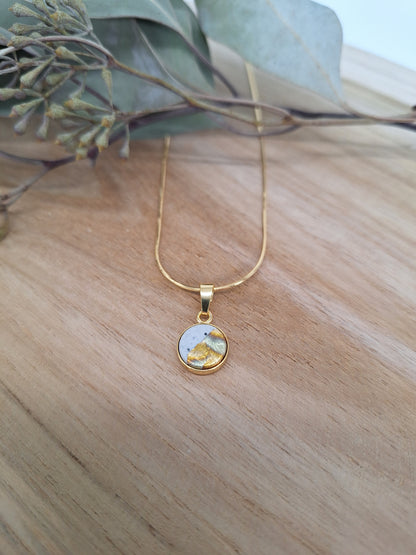 Beton-Halskette rainbow | Gold | Jetzt online kaufen bei Dogs & Lifestyle