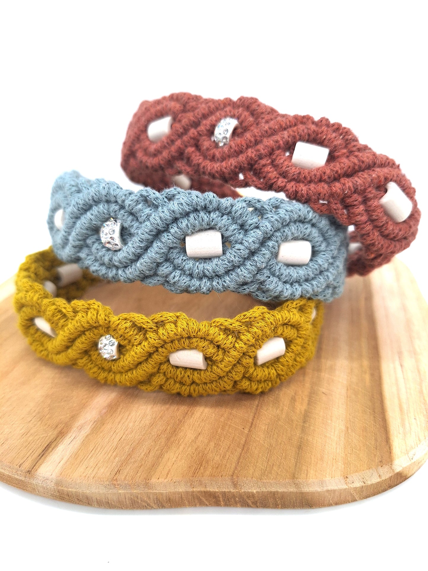 Makramee-Halsband | EM-Keramik- & Strass-Perlen | konfigurierbar | Jetzt online kaufen bei Dogs & Lifestyle