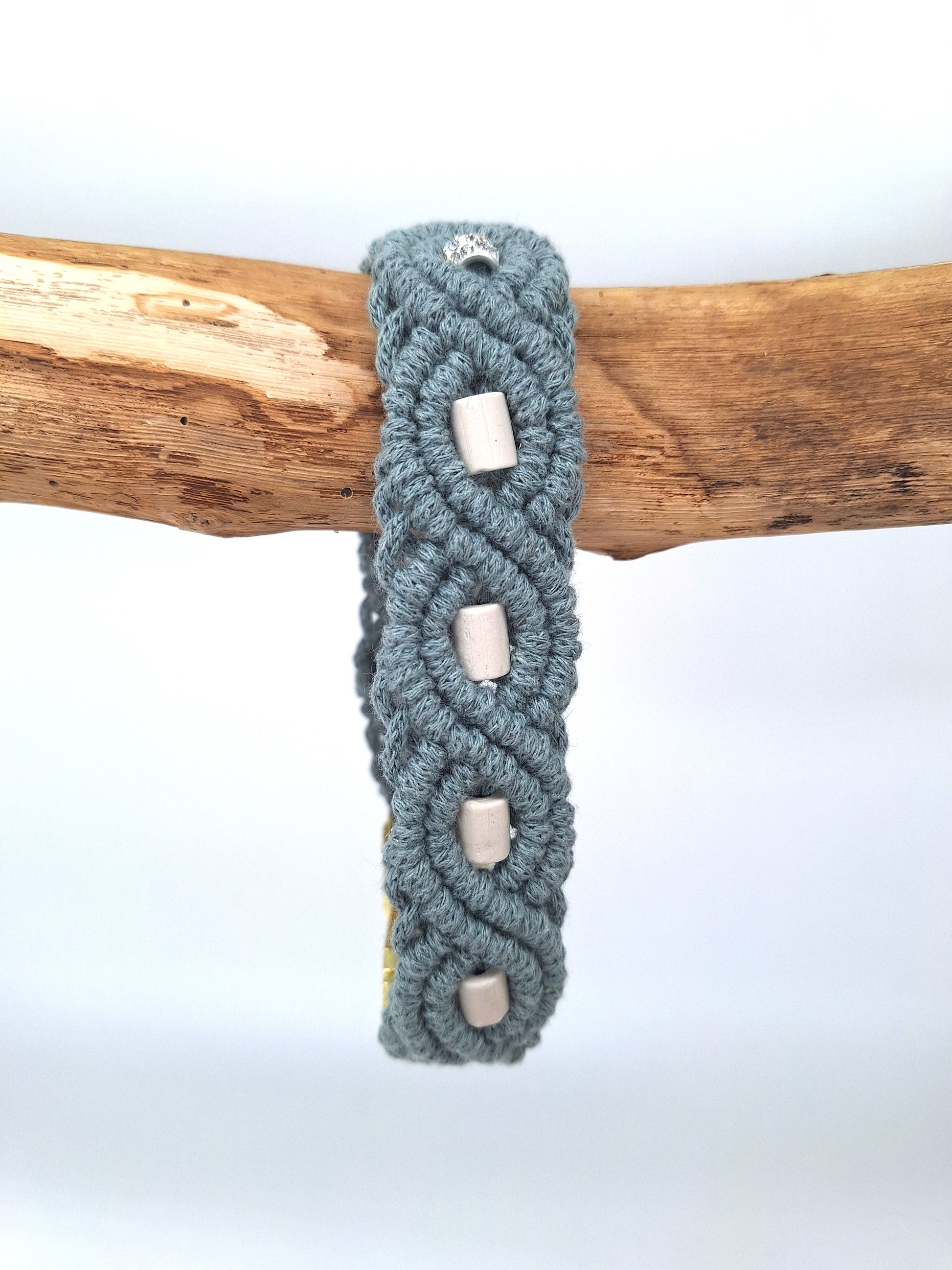 Makramee-Halsband | EM-Keramik- & Strass-Perlen | konfigurierbar | Jetzt online kaufen bei Dogs & Lifestyle