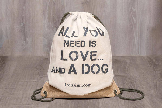 Turnbeutel | All you need is Love and a Dog | Jetzt online kaufen bei Dogs & Lifestyle