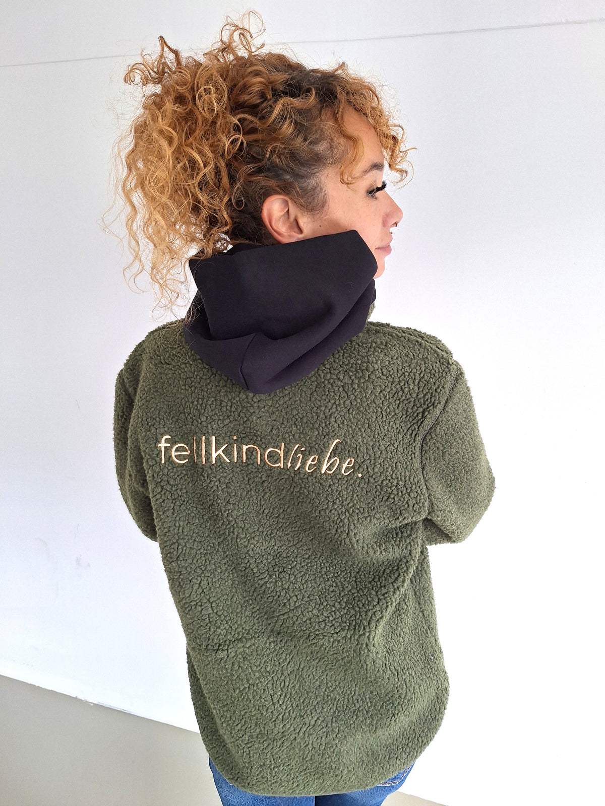 Sherpa-Jacke fellkindliebe. | Olivgrün