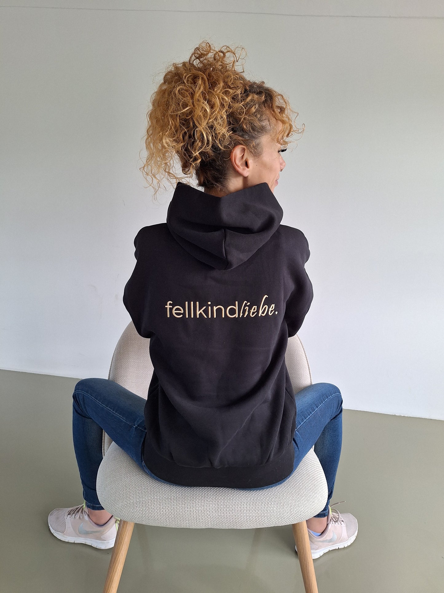 Kapuzen-Hoodie fellkindliebe. | NEU