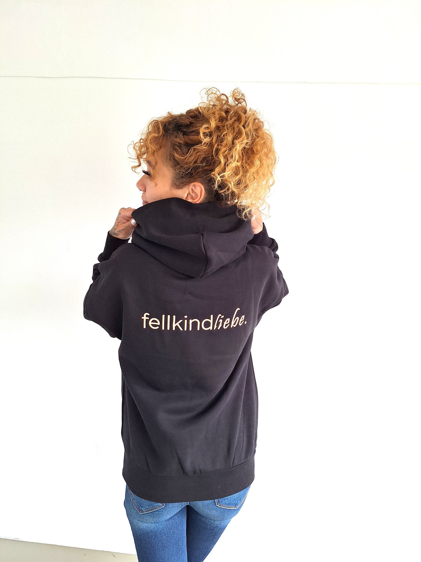Kapuzen-Hoodie fellkindliebe. | NEU