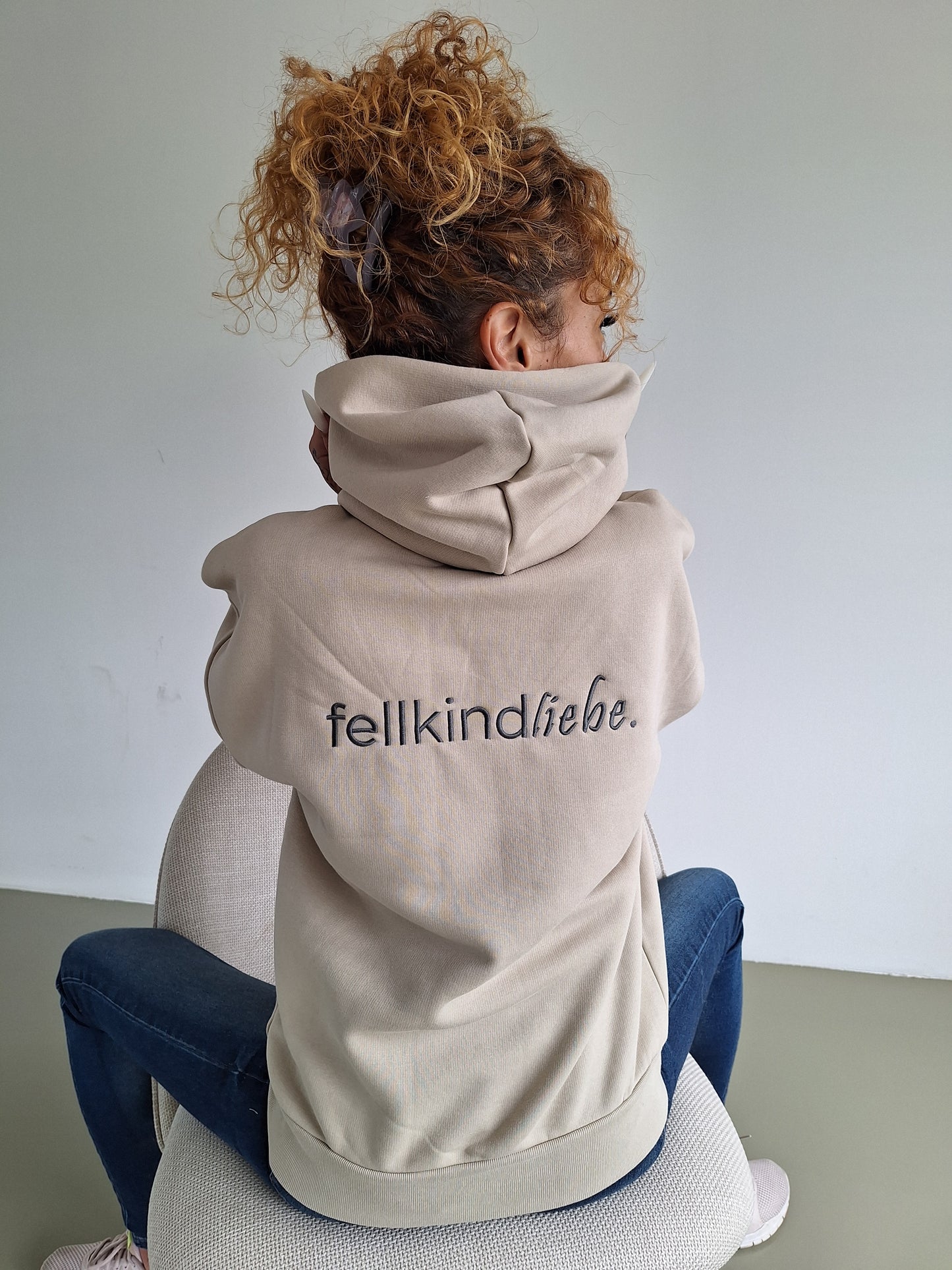 Kapuzen-Hoodie fellkindliebe. | NEU