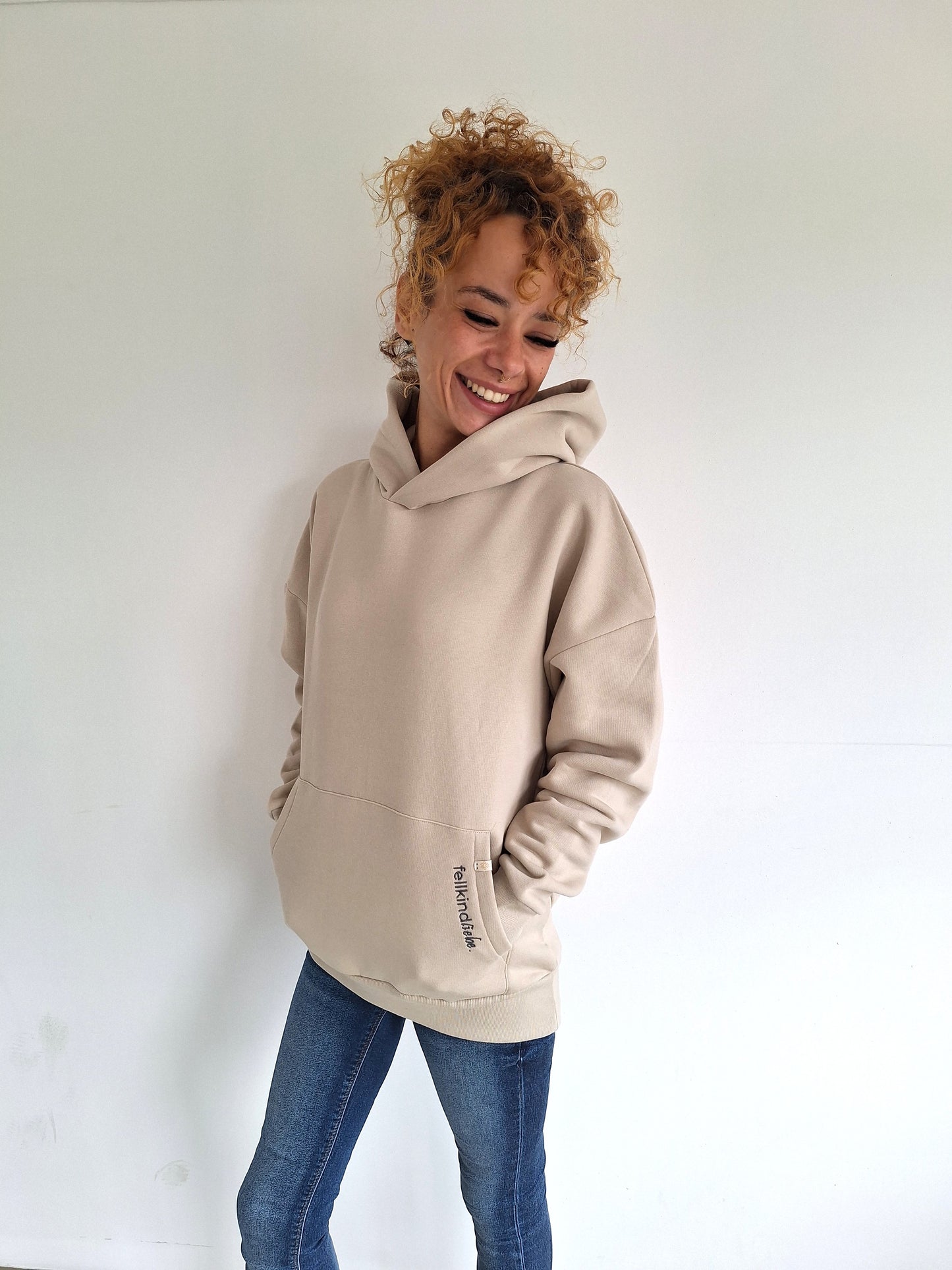 Kapuzen-Hoodie fellkindliebe. | NEU